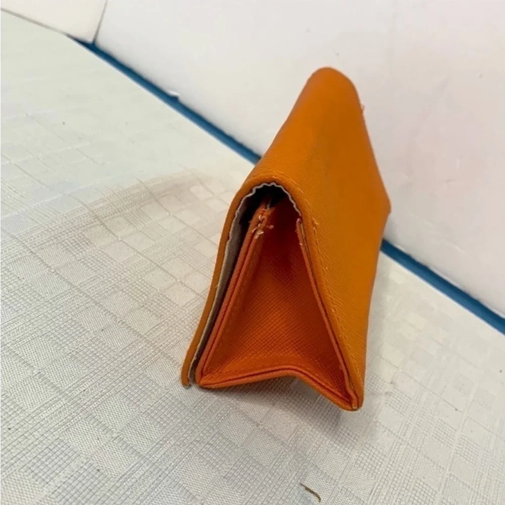 Tory Burch Glasses / Sunnies case in Orange with gold tone emblem